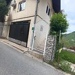 Saraj Heights House Apartman