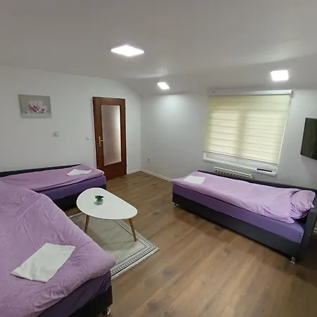 דירה Saraj Heights House *